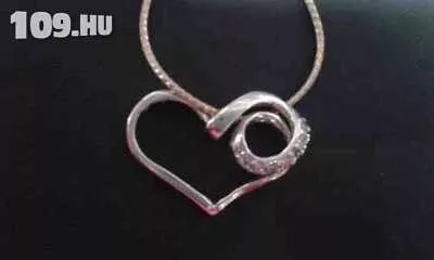 Ródiumos szív alakú ezüst medál
